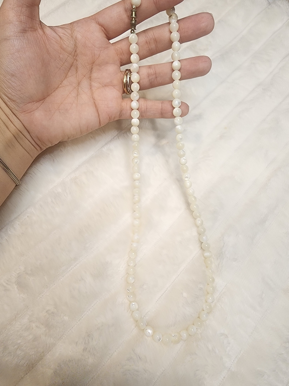 Elegant Ivory Beaded Necklace - Classic Women Jewelry
